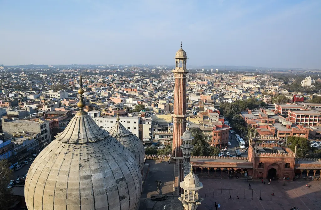 unsplash_LLK0mYl-lu0_minar.jpg.webp